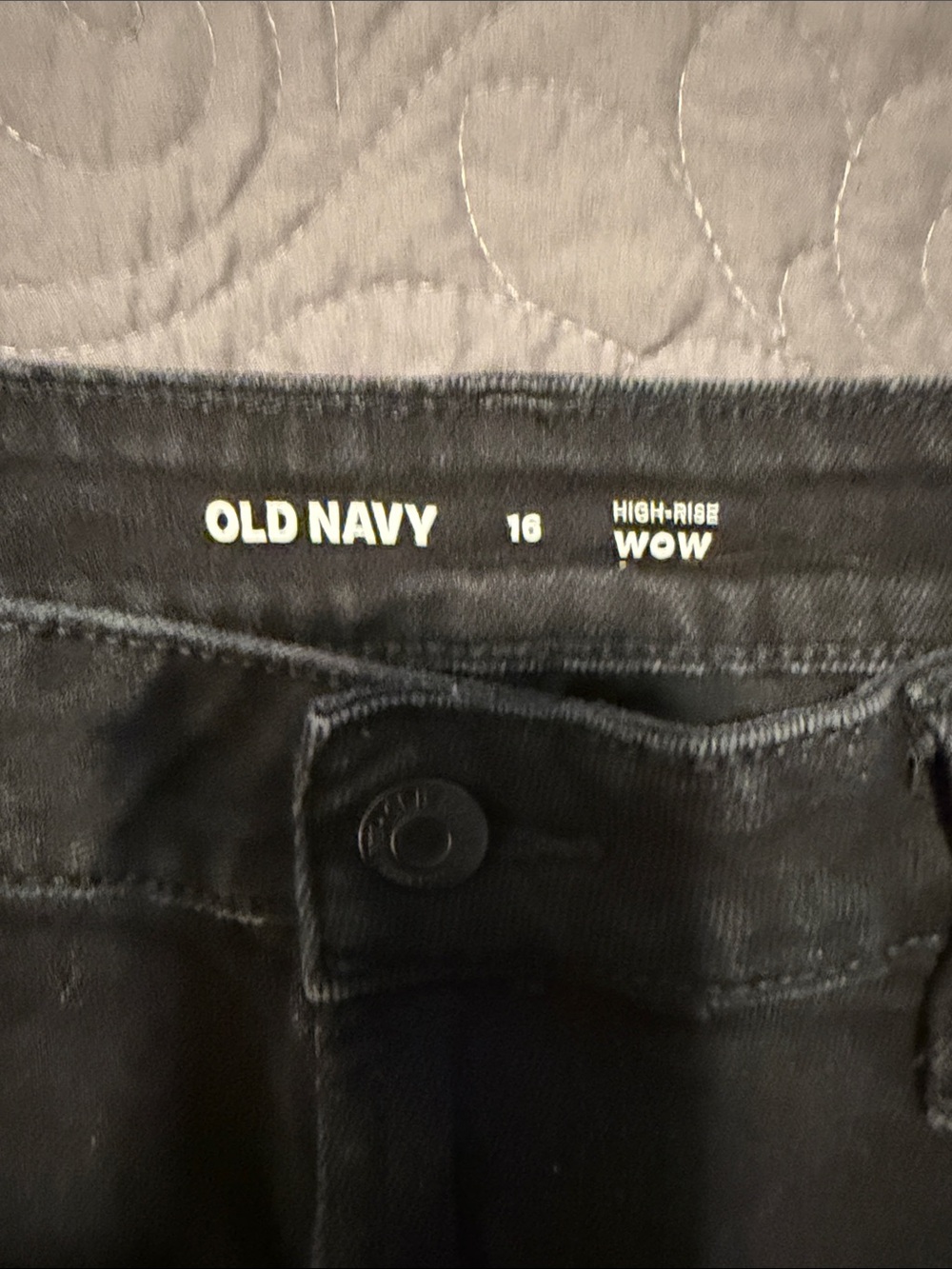 Old Navy Black Cuffed Denim Shorts - Picture 2 of 3